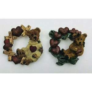 Boyds Bears Resin Pins Brooches Set of Two Wreath Hearts Love Valentine's